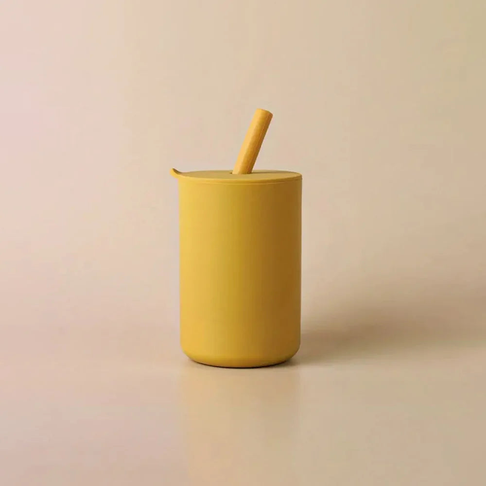 Leakproof Silicone Baby Straw Cup - Safe, Anti-Hot Toddler Water Bottle for Easy Learning and Feeding
