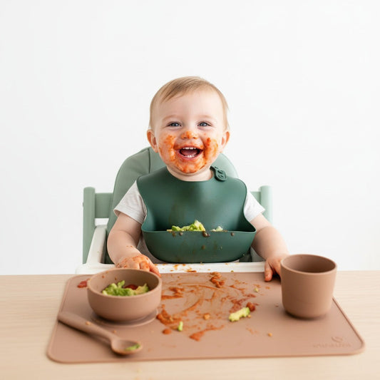 baby-led weaning silicone waterproof bib with deep pocket